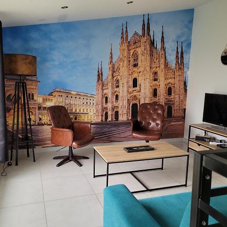 Il Vialetto , Appartement Milano , Spacieux, Tout Confort, Au Calme Jeumont Kültér fotó